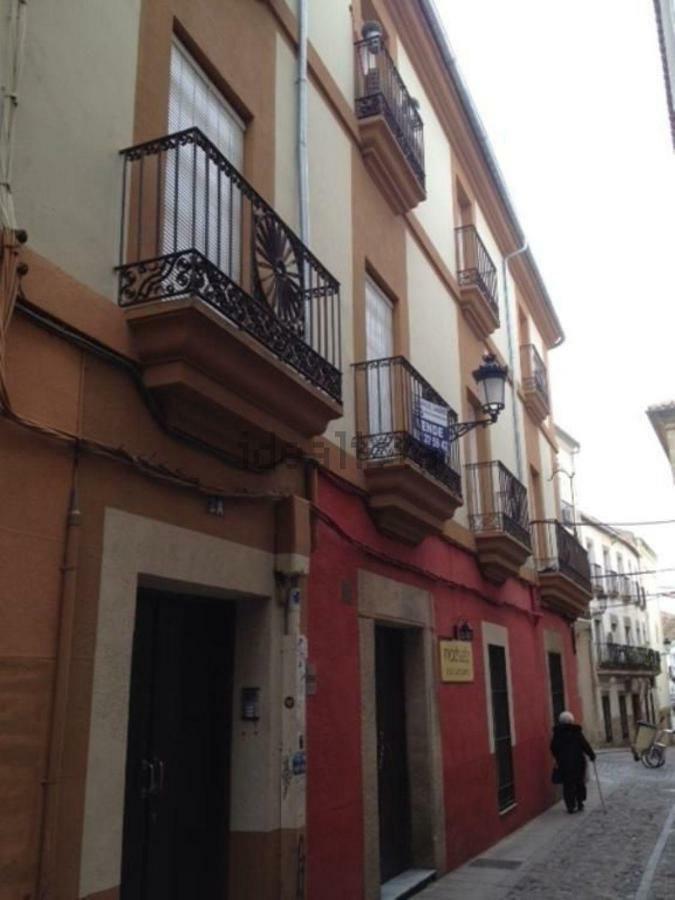 Adama Apartamento Turistico Caces Extérieur photo
