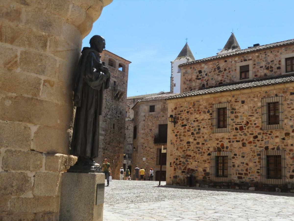 Adama Apartamento Turistico Caces Extérieur photo